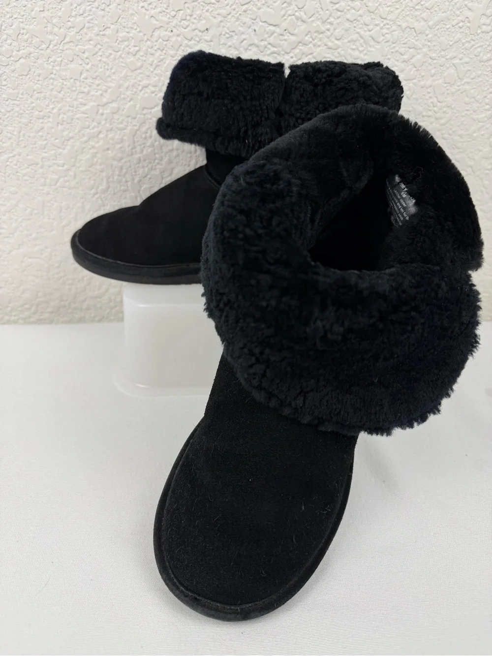 Bjorndal Joey | Black Leather Sheepskin Winter Boots | Toggle Cuff | Women's 6
